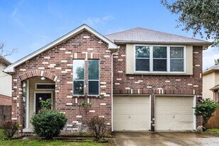 12655 Pine Bush Dr in Houston, TX - Building Photo