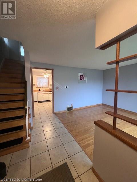 24 Elmsdale Dr in Kitchener, ON - Building Photo - Building Photo