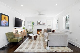 496 Shannon Dr SW in Atlanta, GA - Building Photo - Building Photo