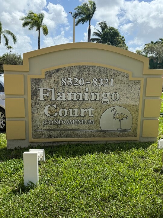 8320 NW 7th St, Unit 206 in Miami, FL - Building Photo