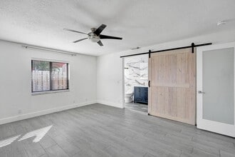 8105 SW 19th St in North Lauderdale, FL - Building Photo - Building Photo