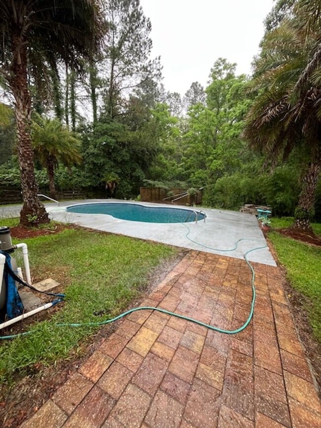 property at 221 Rice Gate Dr
