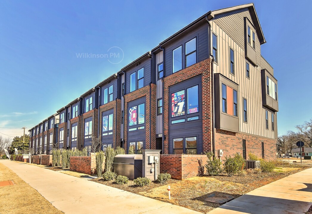 2204 N Graham St in Charlotte, NC - Building Photo