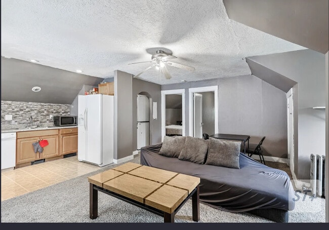 624 Frayne St, Unit Apt #2