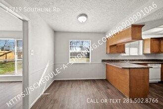 13719 Southline Rd in Sugar Land, TX - Building Photo - Building Photo