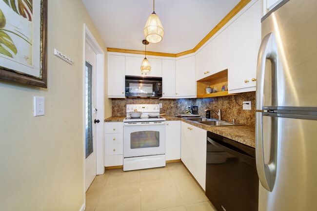 property at 1040 SE 4th Ave