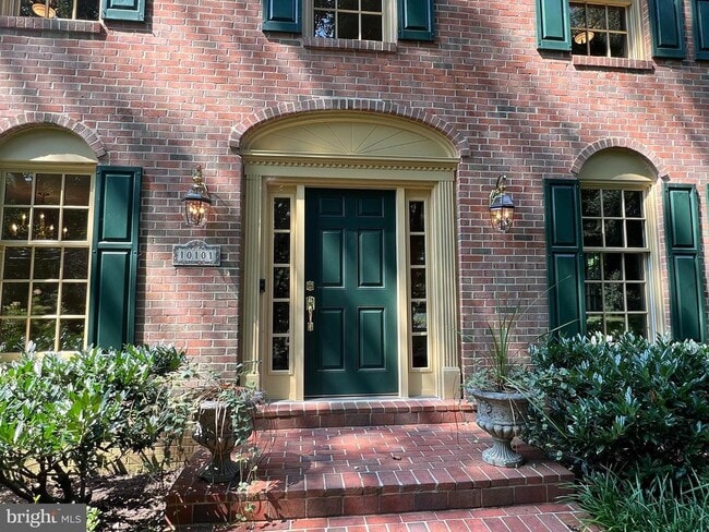 10101 Alsace Ct in Great Falls, VA - Building Photo - Building Photo