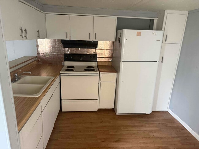 property at 519 Main St W