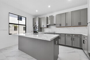 15441 SW 20 Ln, Unit 15441 in Miami, FL - Building Photo