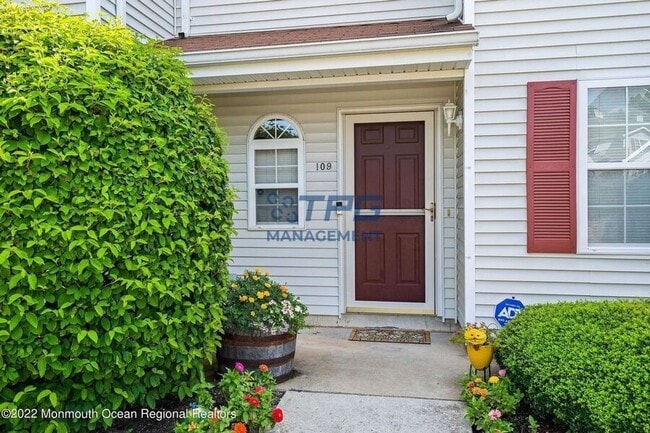 109 Sandpiper Ln in Berkeley Township, NJ - Building Photo - Building Photo