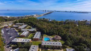 201 Pensacola Beach Rd in Gulf Breeze, FL - Building Photo