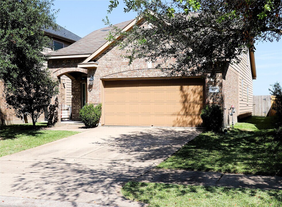 9027 Fuqua Ridge Ln in Houston, TX - Foto de edificio