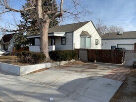 5230 Newton St in Denver, CO - Building Photo