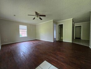 588 Dockery Ln in Fayetteville, AR - Foto de edificio - Building Photo