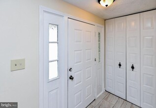 8100 Irwell Ct in Gaithersburg, MD - Building Photo - Building Photo