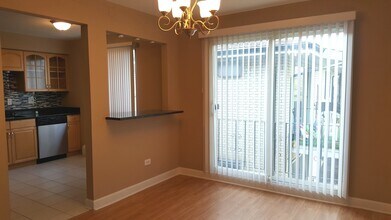 10440 Mason Ave in Oak Lawn, IL - Building Photo - Building Photo