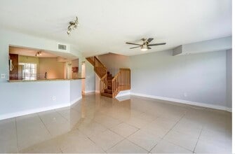 8147 Southgate Blvd in North Lauderdale, FL - Building Photo - Building Photo