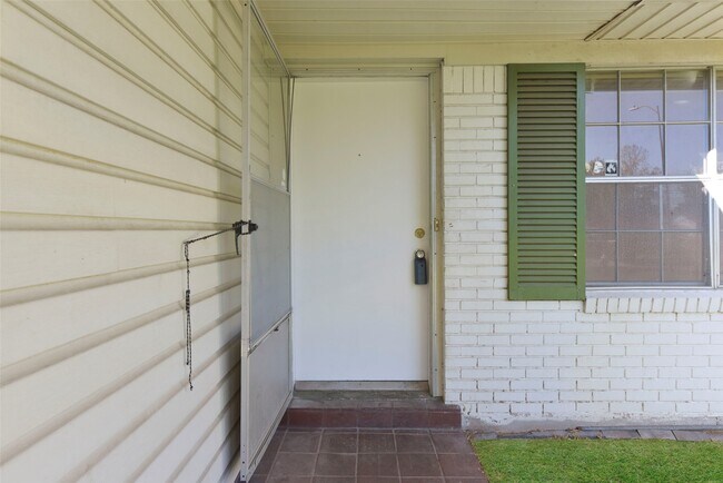 7138 Mobud Dr in Houston, TX - Building Photo - Building Photo