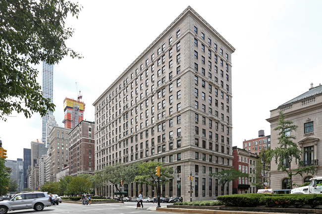 580 Park Ave in New York, NY - Building Photo - Building Photo