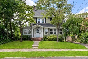 15 Roosevelt Ave in Rye, NY - Building Photo