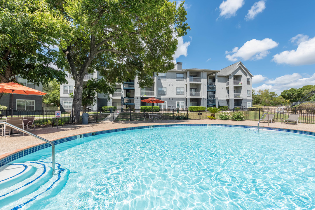 Mill Bridge Apartments in New Braunfels, TX - Building Photo