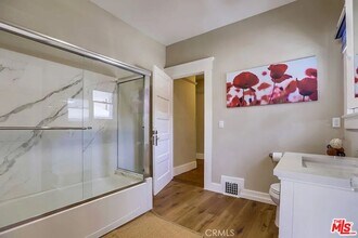 2901 Raymond Ave in Los Angeles, CA - Building Photo - Building Photo