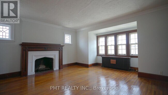 1082 Avenue Rd in Toronto, ON - Building Photo - Building Photo