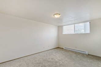 5625 15th Ave NE in Seattle, WA - Building Photo - Building Photo