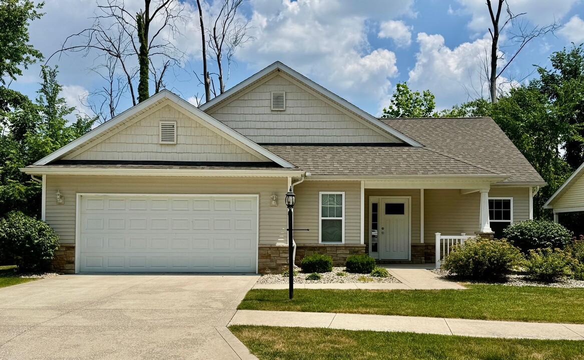 Welcome to Tippe River Downs in Warsaw, IN - Building Photo