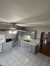 3057 N Holton St in Milwaukee, WI - Building Photo - Building Photo