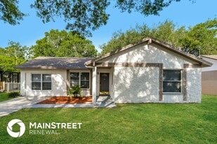 3427 Dellefield St in New Port Richey, FL - Building Photo