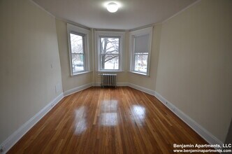 1163 Boylston St, Unit 8 in Boston, MA - Foto de edificio - Building Photo