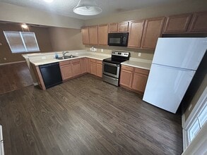 2005 Banister Loop in Jacksonville, NC - Building Photo - Building Photo