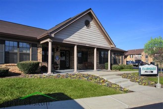 Cedar Ridge Apartments in Indianapolis, IN - Foto de edificio - Building Photo