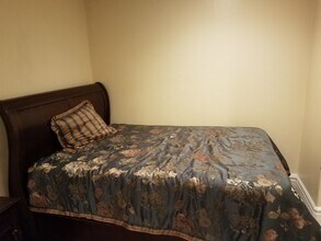 521 Island Breeze Ln, Unit Furnished studio with uti in San Diego, CA - Building Photo - Building Photo