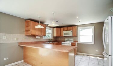 3225 Twyford Rd in Waukegan, IL - Building Photo - Building Photo