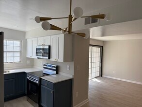 114 Fort Evans Rd NE, Unit A in Leesburg, VA - Foto de edificio - Building Photo