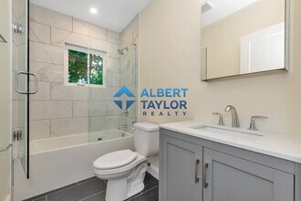 161 4th St, Unit 161 in Medford, MA - Foto de edificio - Building Photo