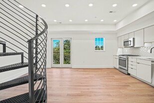 716 L St SE in Washington, DC - Building Photo