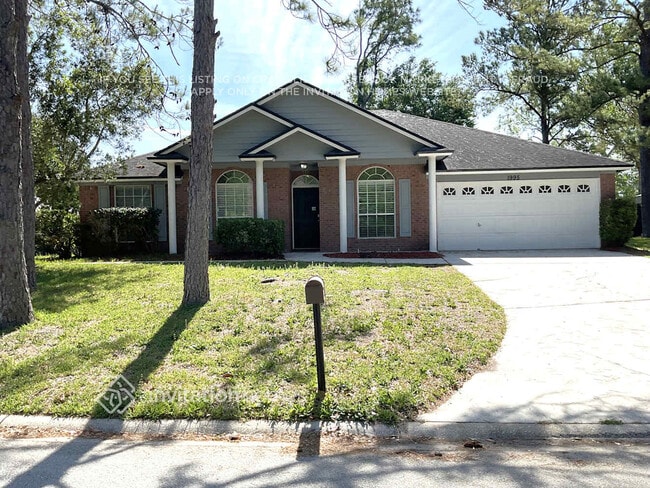 property at 1995 Hovington Cir W