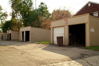 Spokane Villas in Pontiac, MI - Building Photo - Building Photo