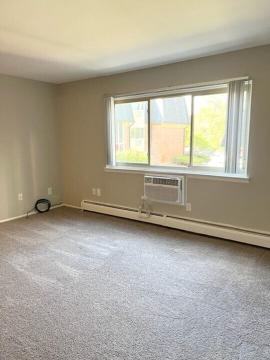 841 Ludlow Ave in Rochester, MI - Building Photo