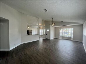 22750 Pickerel Cir in Boca Raton, FL - Building Photo - Building Photo