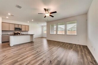 1833 Lake Grove Dr in Little Elm, TX - Building Photo - Building Photo