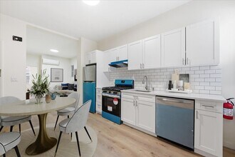 202 Bowers St in Jersey City, NJ - Building Photo - Building Photo