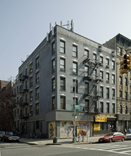 230 E 7th St in New York, NY - Foto de edificio - Building Photo