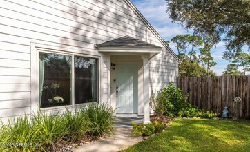 14218 Hampton Falls Dr N in Jacksonville, FL - Building Photo - Building Photo