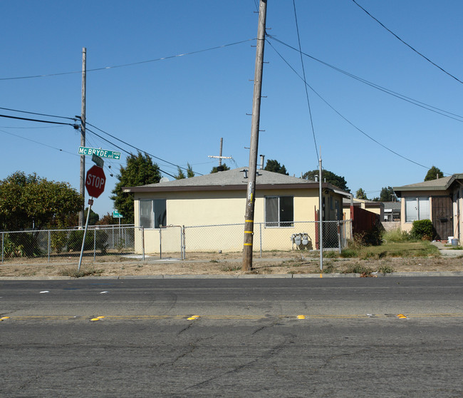 5403-5405 McBryde Ave in Richmond, CA - Building Photo - Building Photo