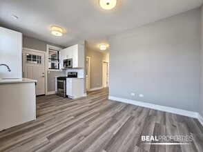 3943.5 N Janssen Ave in Chicago, IL - Building Photo - Building Photo