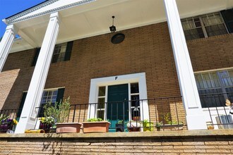 915 Woodland Trail in Smyrna, GA - Building Photo - Building Photo